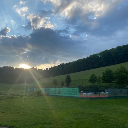 S-Chalet Camping Mit Comfort Im Schwarzwald Steinach  Dış mekan fotoğraf